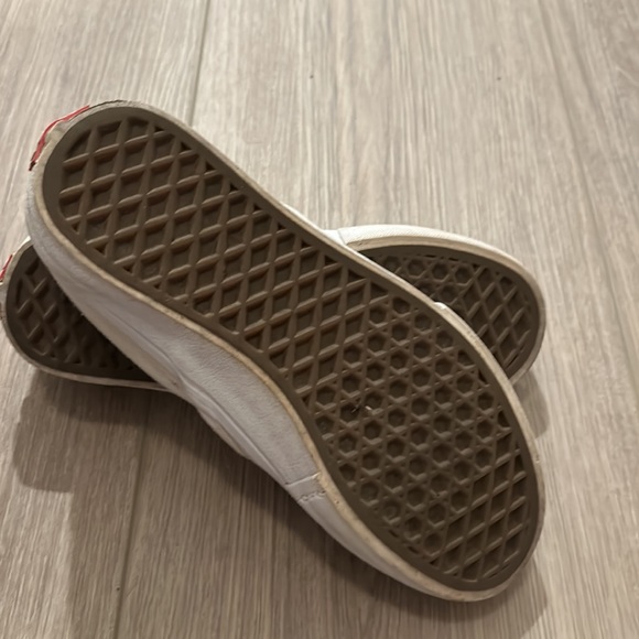 White VANS slip on - Picture 2 of 3